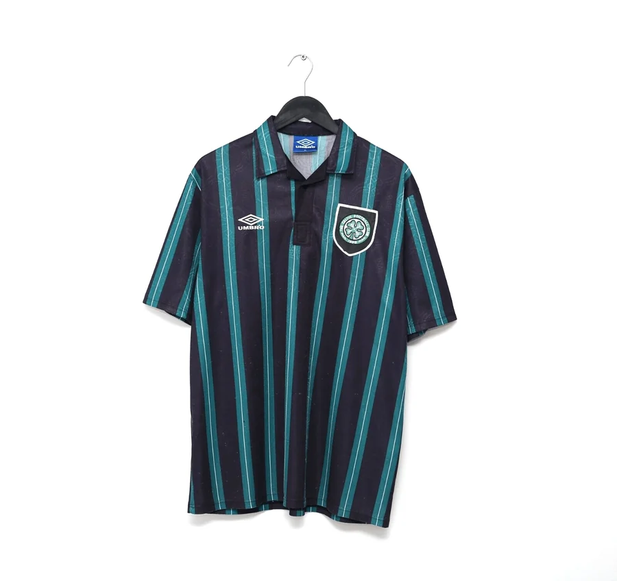 1992/93 away